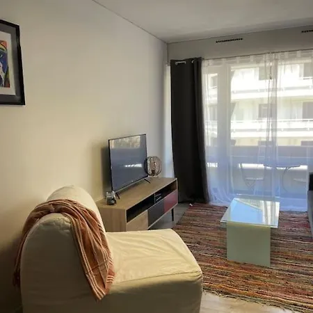 Grand De 28 M2 Plein Centre De Appartement *